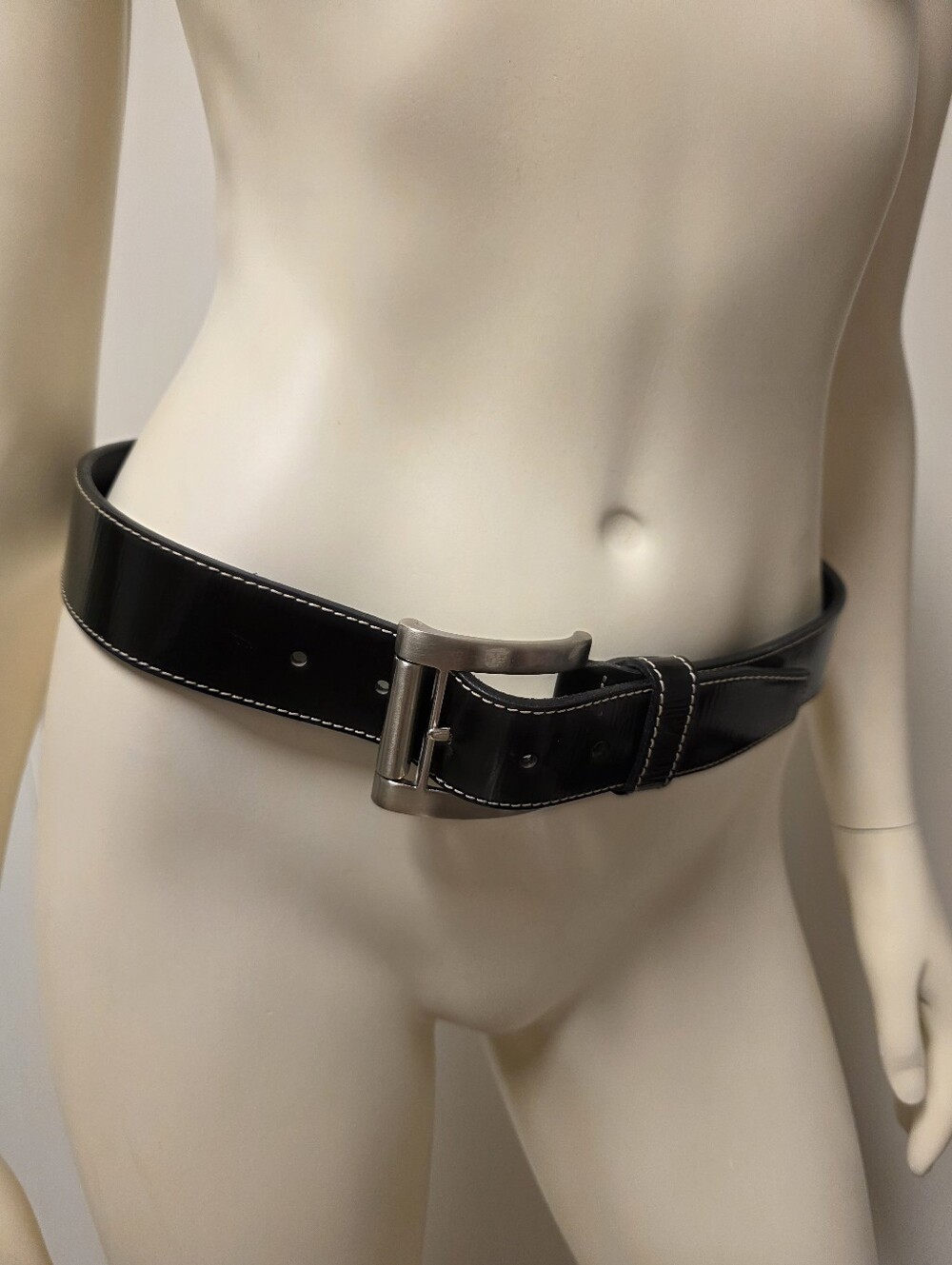 Colin's Classic Black Jeans Leather Belt with Contrast Stitching S